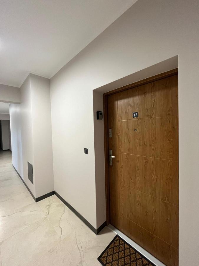 Apartment 1410 *